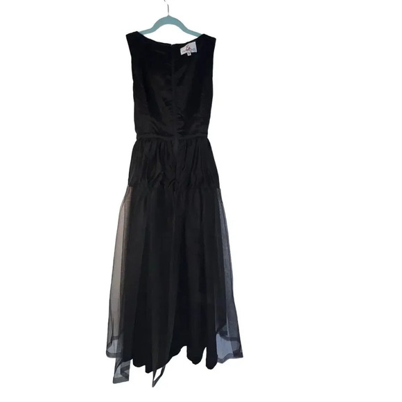 Francais By Huly Waltzer size 6 Black Satin Square Neck Fit Flare jewel 
Gown ￼ - Picture 8 of 13